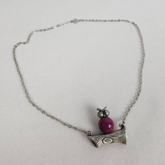 Vintage Owl Sitting On a Log Pendant Chain Necklace - Picture 2 of 7